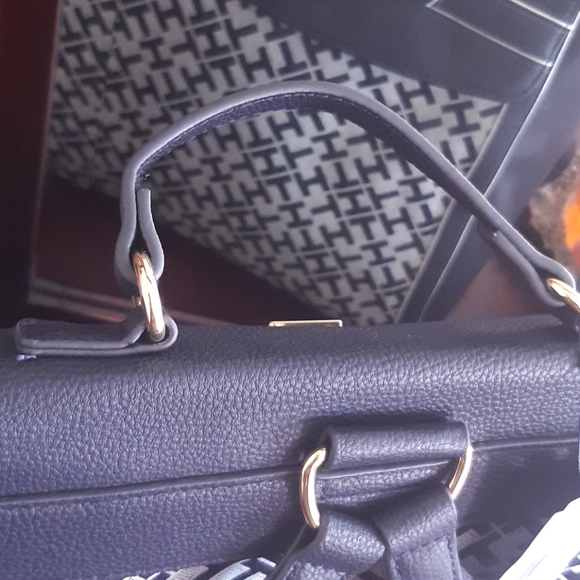 Nwt Tommy  Hilfiger  backpack - Picture 4 of 10